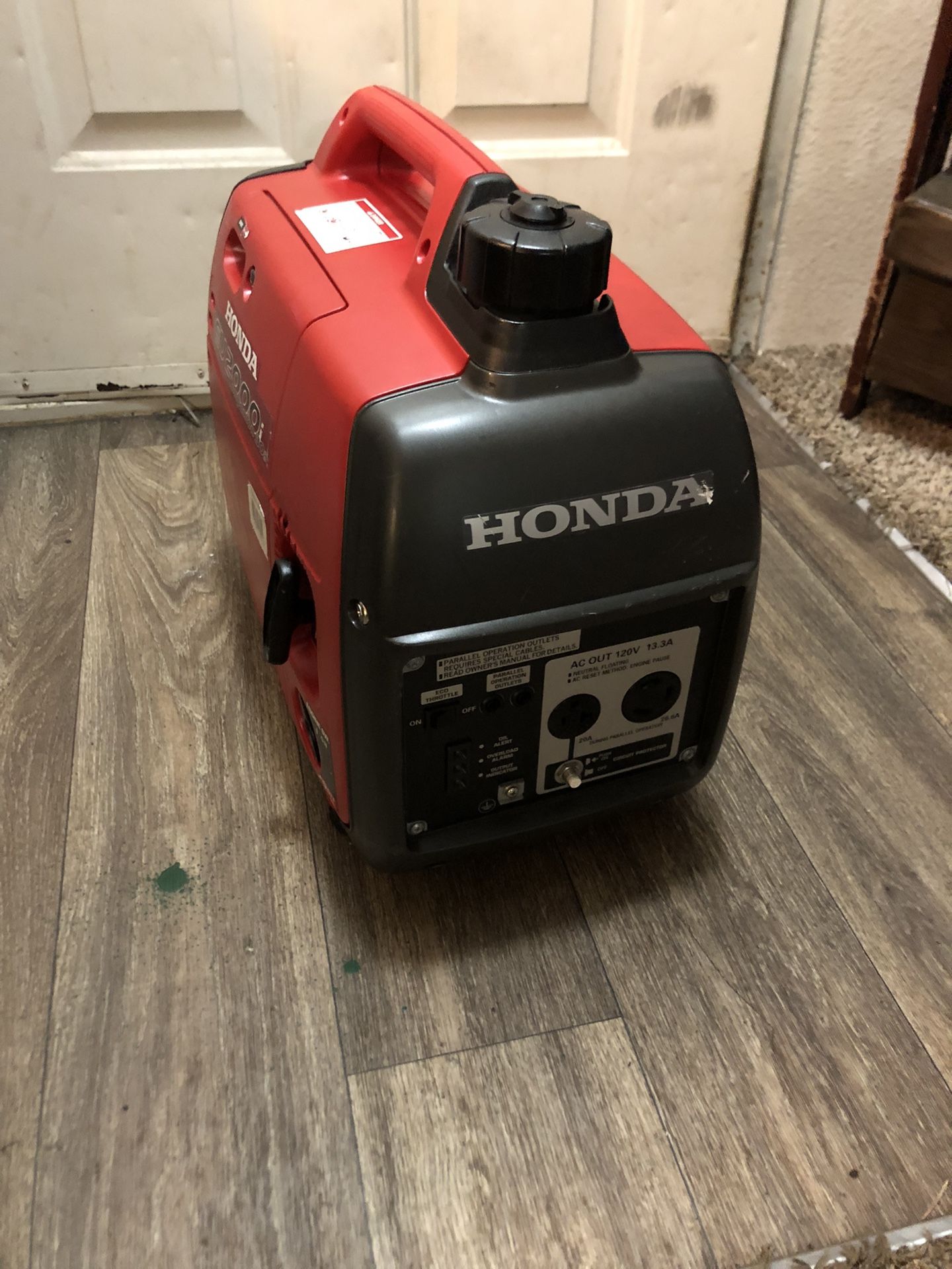 Honda 30amp 2000w Portable generator