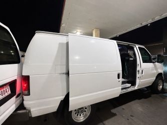2001 Ford E-250