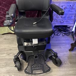 New drive motorized wheelchair