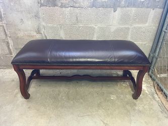 United Furniture Industries Leather & Wood Bench/Piano Bench approx. 3.8ft