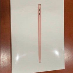 Apple MacBook Air Gold Or Silver Or Space Gray M1 Chip 4 Availaible 256gb  Or 512gb Or 1TB Or 2TB all Colors I Can Meet Up 