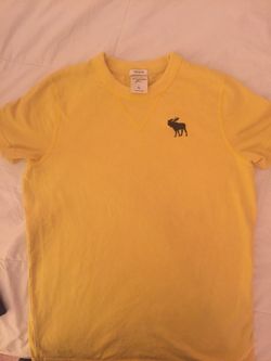 Abercrombie kids yellow T-Shirt. Size L
