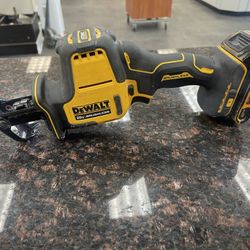 Dewalt Saw 