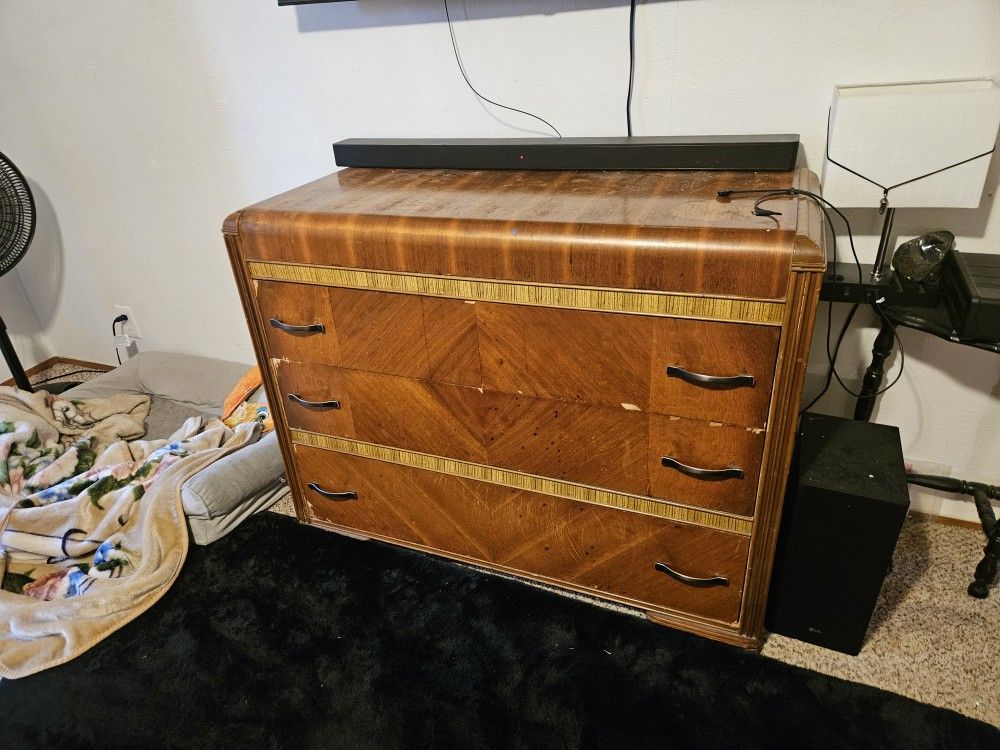 3 drawer dresser