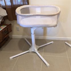 Halo bassinet