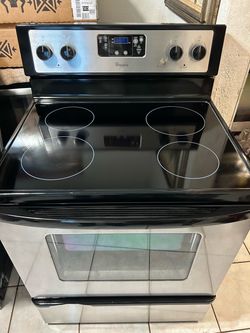 Whirlpool electric stove range 30”