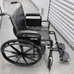 Drive Medical Silver Sport 2 Lightweight Folding Wheelchair - LIghtly Used