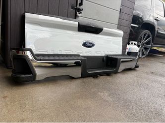 2026 F-350 Tailgate and Bumper