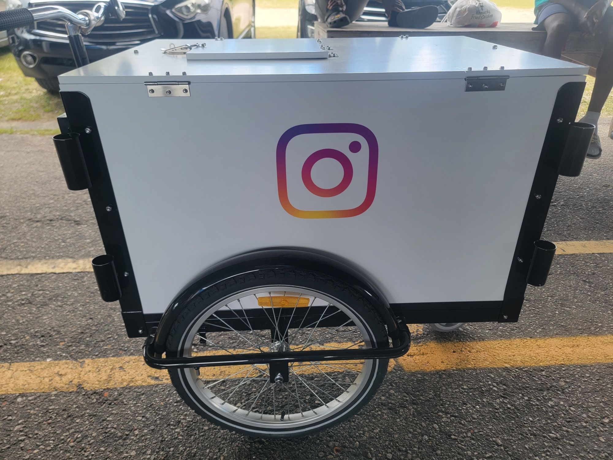 HOLIDAY SPECIAL!! Ice  Cream  Push cart  Cycle With Umbrella 