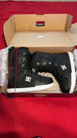 DC Snowboarding Boots ( Brand New)