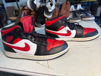 Nike Air Jordan 1 Mid Bred Toe White Black Gym Red Sneakers Men's Size 11