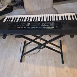 Yamaha PSRE283 61-Key Portable Keyboard