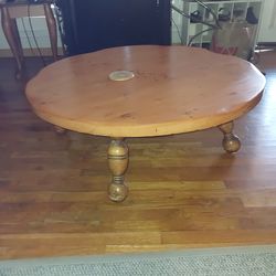 Vintage solid wood round tripod coffee table
