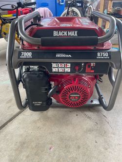 Black Max Generator running watts 7000 with Honda motor GX 390 new condition