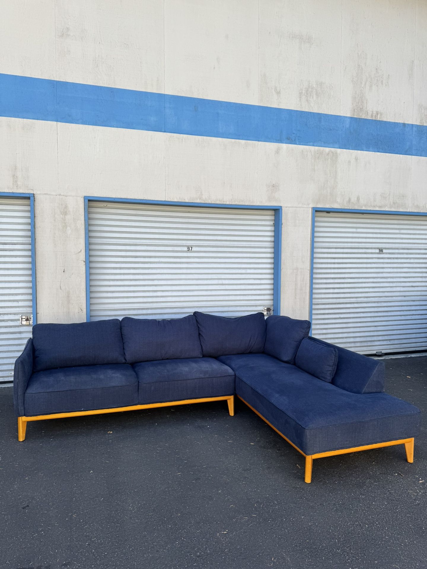 Macy’s Jollene Sectional Right Facing 