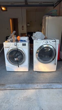 Washer dryer set
