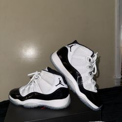 Nike Air Jordan Retro 11 Gs Concord 2018 Black/White Size 6Y 