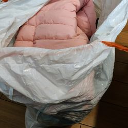 Large bag of girls clothing size 4t. Fontana pickup.