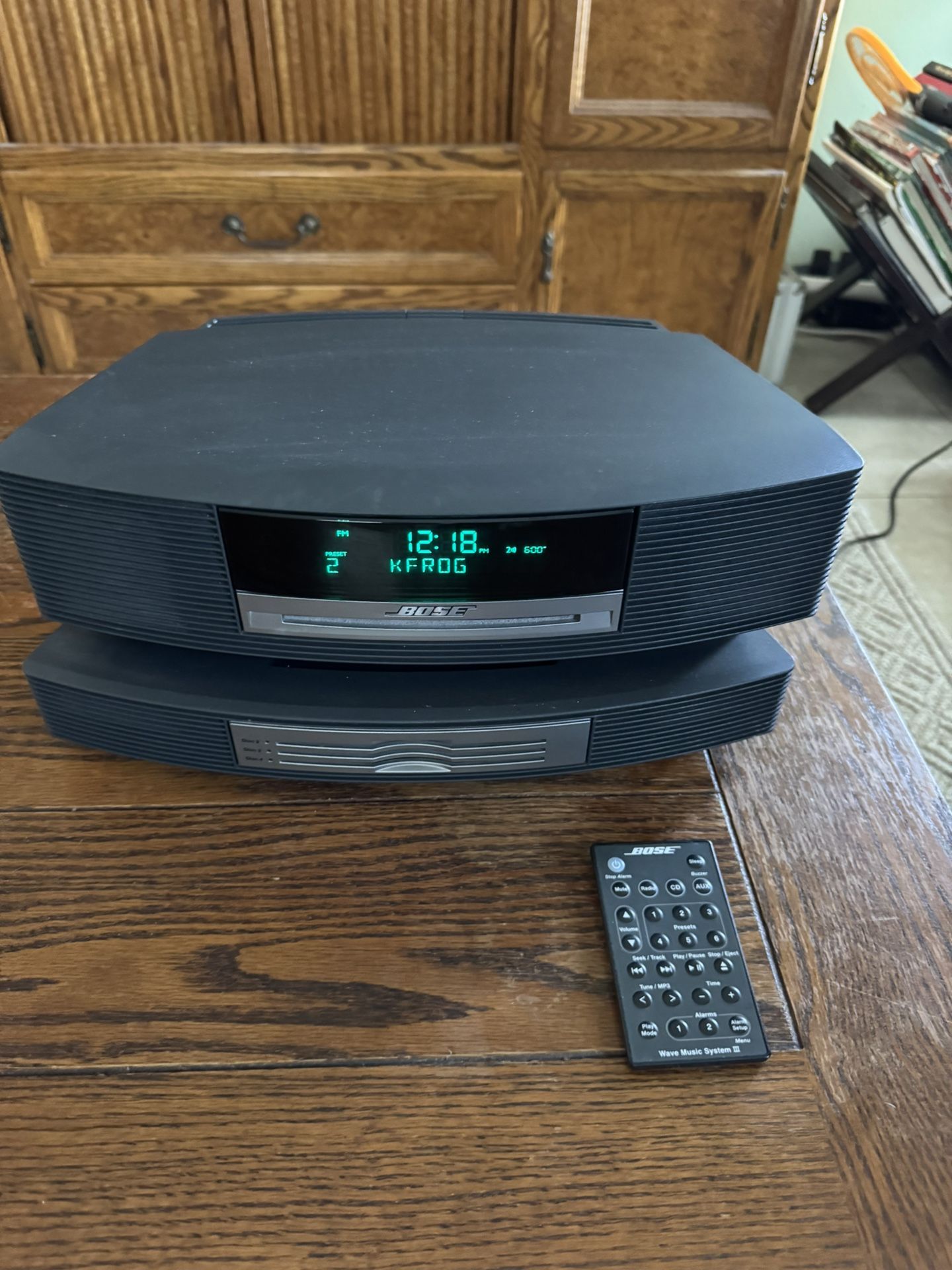 Bose Wave Music System III CD AM/FM Radio With Multi-CD Changer