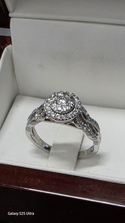 10K DIAMOND ENGAGEMENT RING