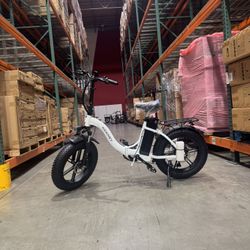 Folding electric bicycle