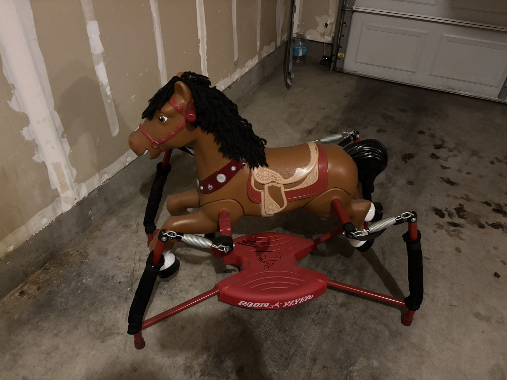Radio flyer horse