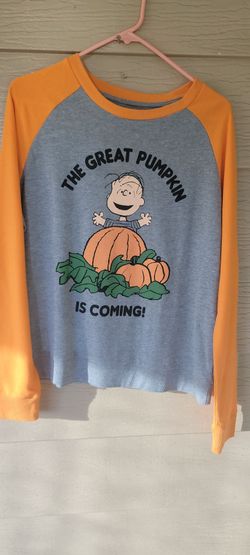 WOMANS CHARLIE BROWN PULLOVER SHIRT THE GREAT PUMPKIN IS COMING  SIZE LARGE