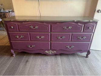 French Provincial 6 Drawer Dresser