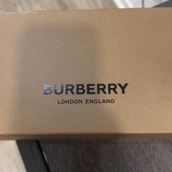 Burberry Man Sliders 