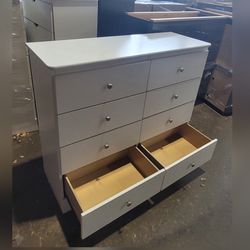 8 Drawer Dresser