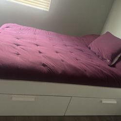 ✨ White Storage Bed Frame – 4 Large Drawers – Excellent Condition
