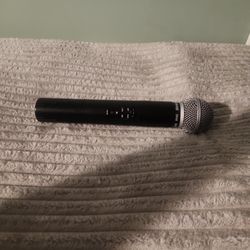 Wireless microphone.