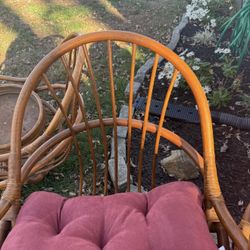 4 wicker chairs 