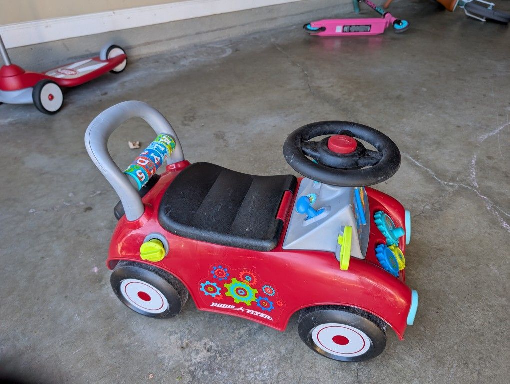 Radio Flyer Toddler Ride On