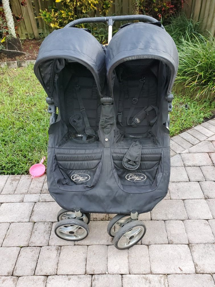 Double stroller city mini