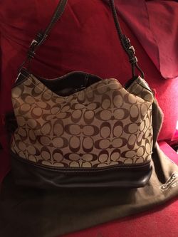 COACH HANDBAG
