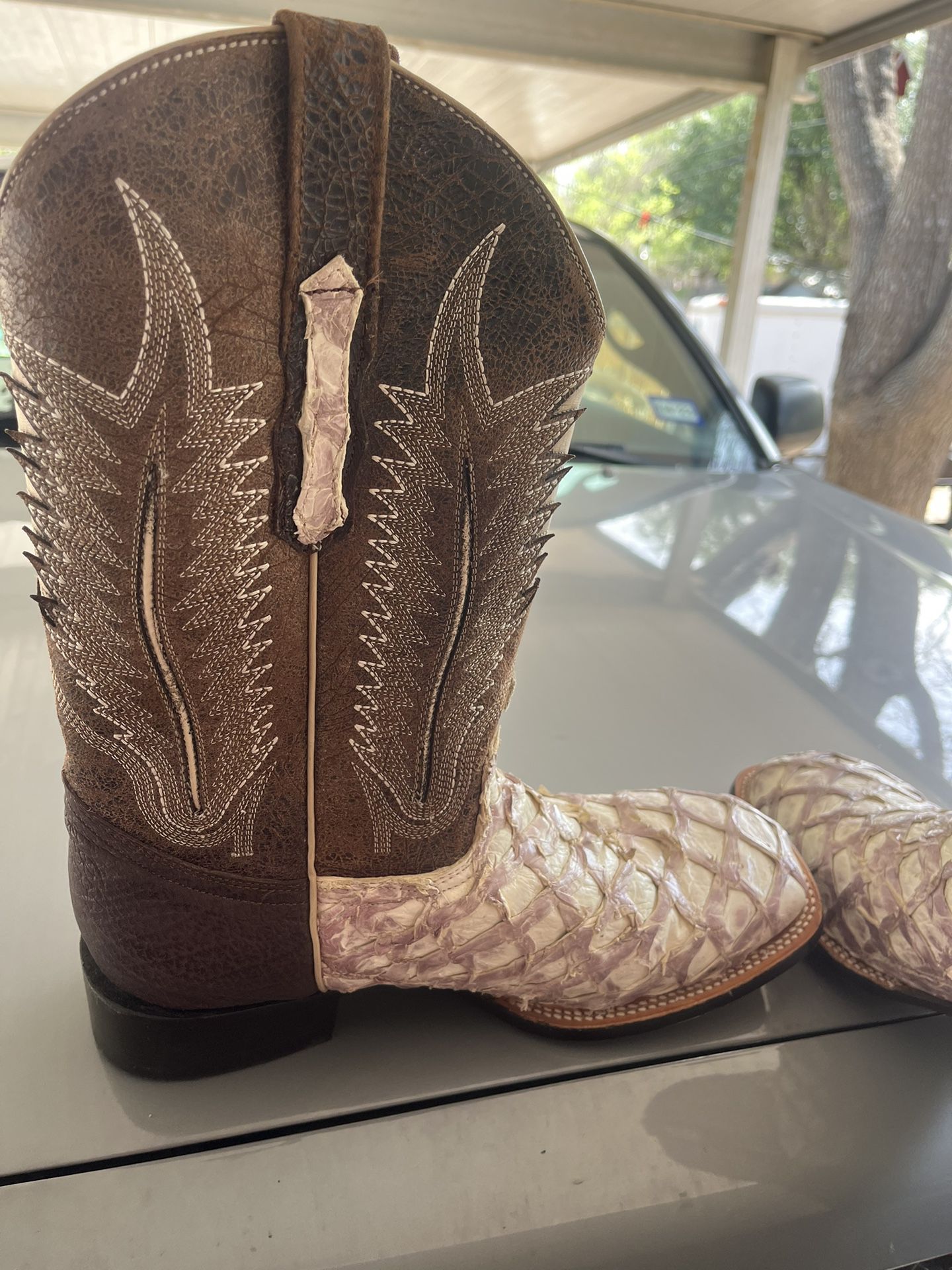 New LOUISE ET CIE Tandy Moto Leather Boots Burnt Oak Womens Shoes Size 7M  for Sale in Sugar Land, TX - OfferUp