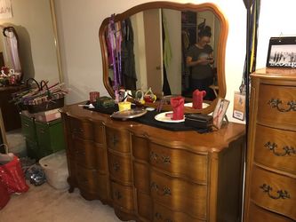 ** Price Reduction **1950’s Beautiful Vintage Bedroom Set