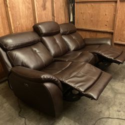 Leather Electric Recliner Couch Sofa - Free Delivery 