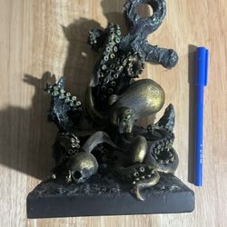 Octopus And Anchor Statue