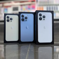 iPhone 13 Pro Max ((Take It Home In Payments/ llévatelo a casa en pagos) 