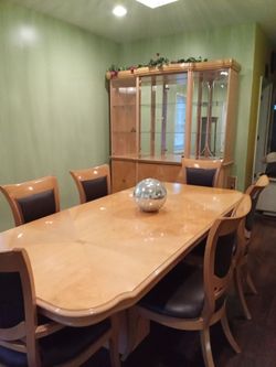 Dining room set must go or trashed, Two days left