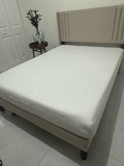 Full size mattress - memory foam