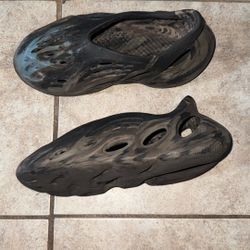 Yeezy Foamrunner ‘MX CINDER’