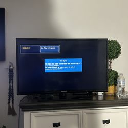 Samsung 32” Led tv EH4003 series 720p resolution with HDMI input Samsung UN32EH4003F