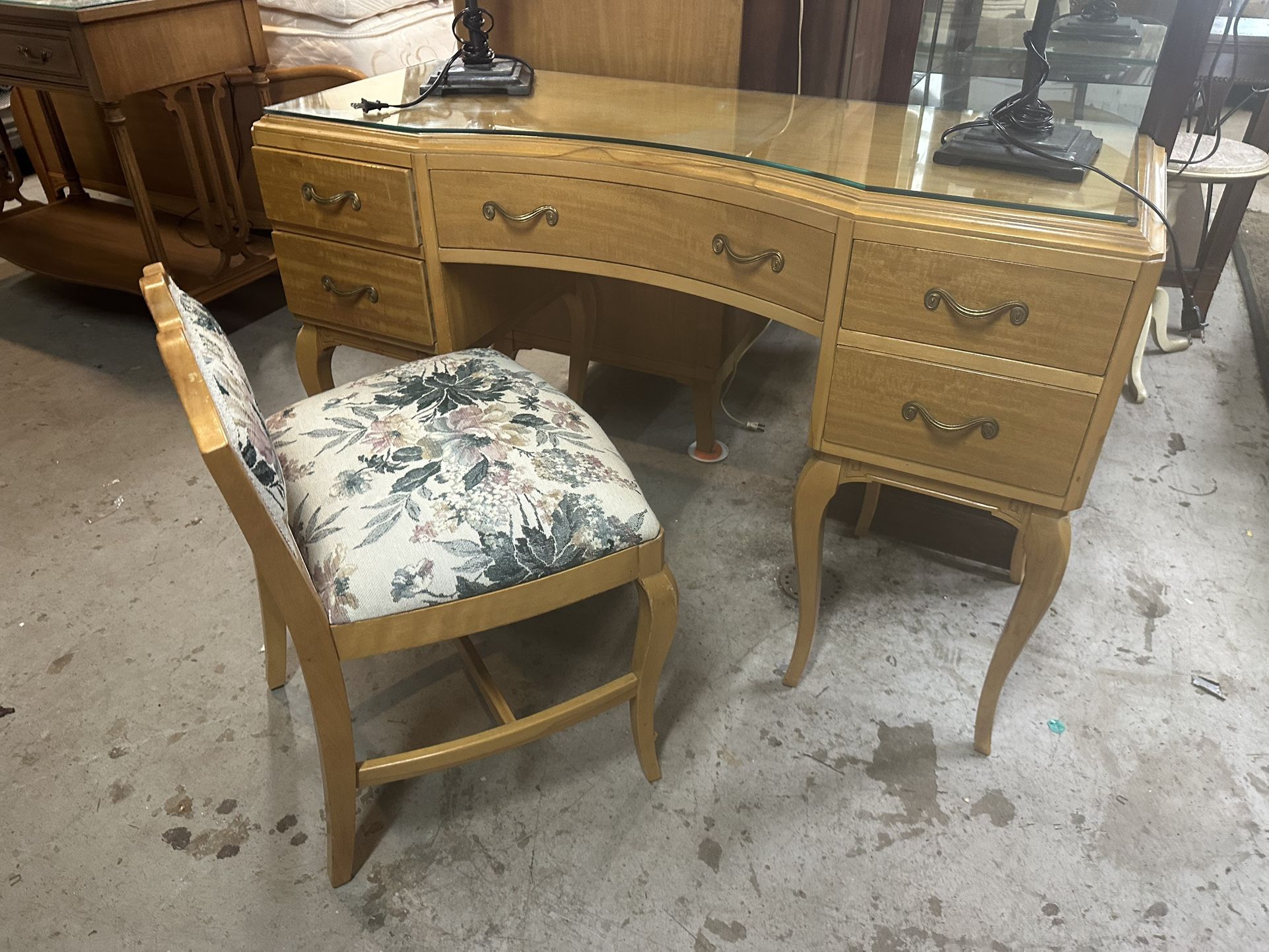 Vanity Or Dressing Table
