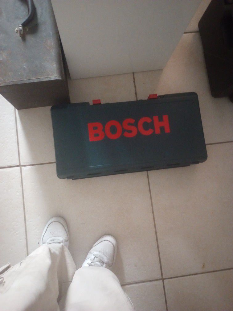 Bosch Chipping Hammer 