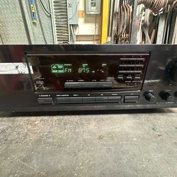Onkyo FM stereo receiver amp  tx-8211
