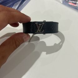 LV slim bracelet 