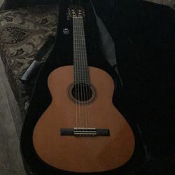 Yamaha CG122MC Guitar